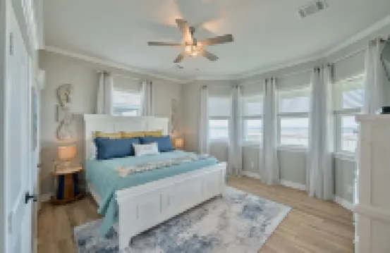 Beachfront Beauty with Bay Views and Boat Ramp Access