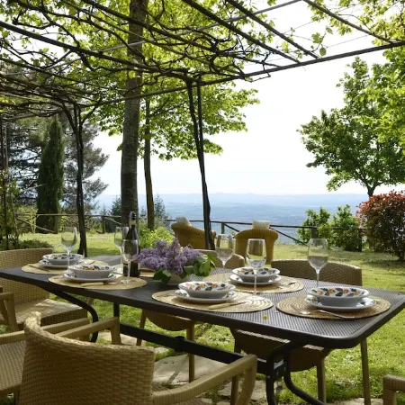 Belvedere House with panoramic views over the valley