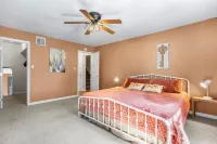 Cozy Home w/ Pool near Beaches Sleeps 8