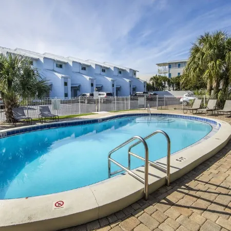 Beautiful, Large Gulf Front Condo - Private Beach - Beach Set up Included