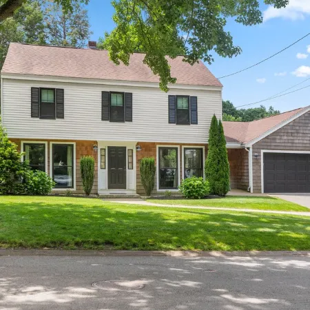 Amazing  Location, Downtown Charmer 5 Bedrooms, First Floor Master Suite