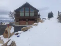 Beautiful Private Luxury Cabin with Hot Tub