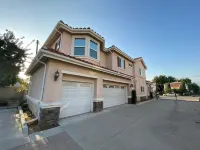 Convenient Located Warming Large 4 Bedroom 3 Bath Home Near DTLA over 2,100 SF Hoteles en El Monte