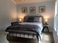 Modern-Cozy-Perfectly Located