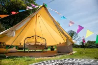 Luxury 2-4 Bell Tent in Private Field-Beach 10mins