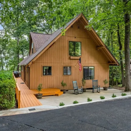 Cozy Lakefront A-Frame Cabin Lake Hartwell Clemson