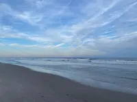 Spacious 5Br/3BA Beach Block Home – Steps to Sand & Perfect for Families!