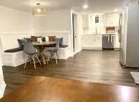 A Cozy Getaway 5 min from the heart of Lancaster! 이스트 람피터 타운쉽 호텔