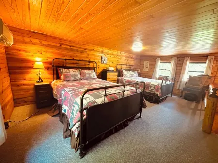 Lake Road Cabin B — Million Dollar Ozark View!