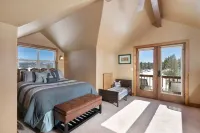 35 Acres-Luxurious 3 Private Suites-Sleeps 8-Kid+Dog Friendly-30+ Mile Views