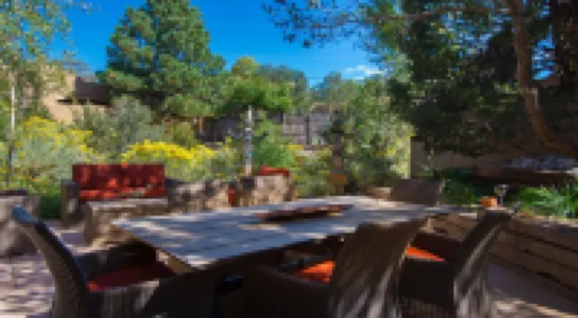 Read Our Reviews!  in Amazing Historic District, Easy Walk to Plaza & Canyon Rd.