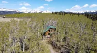 Beautiful, Cozy and Quiet Home Nestled in an Aspen Grove