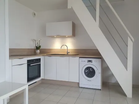 Beachfront apartment with balcony 50 m from the beach Отели в г. Финистер