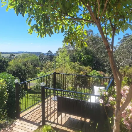 Bowerbird Cottage Studio Apartment -  Binna Burra Bushwalks & Tea House nearby