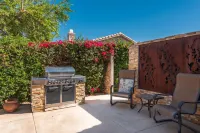 5 Min to Coachella - Boho Chic Oasis with Pool & Spa
