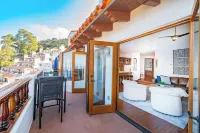 Welcome to Haven: a Premium Hamilton Cove Getaway!  Only 21 Steps + Golf Cart