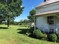 Greenwood Farm log cabin close to the Bourbon Trail and Keeneland Hotels in Woodford County