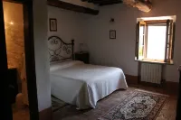 Beautiful house on Chianti hilltop with exceptional views.