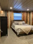 Beautiful 3 bedroom home/cabin recently remodeled!