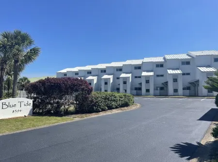 Private Beach! Gulf-front with a pool - Stunning views! Beach Service Covered!