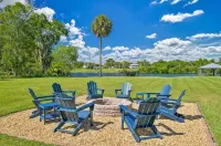 River Bank Hideaway, "Go With The Flow" RIVERFRONT 3 Acres- "Heated Pool/Spa"