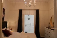 Marlay View Cottage. Luxurious, modern, spacious.