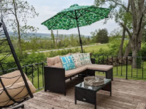 Casa Ceylon by Lake Seneca Hotels in Starkey