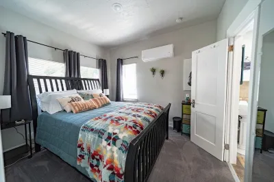 Modern Miner's Cottage in Tranquil High Desert w/Miles of Trails, Pet Friendly! Hotels in der Nähe von Nine Mile Ranch