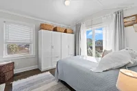 OceanView, Beach access 2 minutes, Heated Pool, 2 Master BRs, Sleeps 7 Upstairs - 4 stjerner