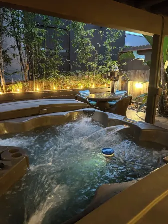 SoCal’s Tropical Paradise with Hot Tub