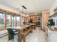 Relaxing Lakeview Retreat! Pool, Hot Tub, Firepit, Gameroom Perfect for Groups, Hotels in Milo