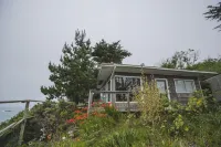 Mendocino Coast Cliffside Cottage—Shangri-La 나바로 포인트 프리저브 앤드 스케닉 트레일 주변 호텔