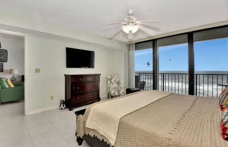 Beautiful two bedroom condo