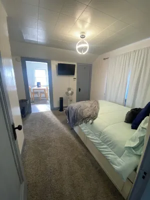 Plant MOOD2! FREE STREET PARKING & Wi-Fi! 메인 스퀘어 공원 주변 호텔