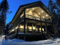 Newly built cabin with hot tub