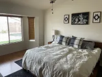 Sierra Vista Getaway Home, Private pool, Great Room St. 앤드류 더 아포슬 카톨릭 처치 주변 호텔