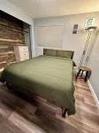 Cozy 3-Bedroom Bothell Home with Central AC