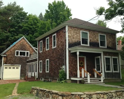 Upscale Vacation Rental Across From Haley Pond In The Village Of Rangeley レーンジリーのホテル