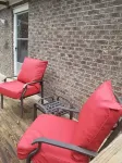 Private, cozy nook: Country Feel, City Access