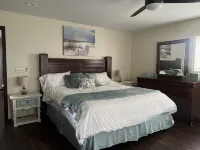 Spectacular Lakefront Retreat on 2 acres~ Perfect Large Family Getaway