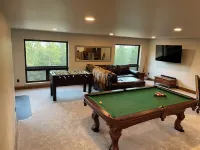 Spacious, 3 bedroom private cabin on 6 acres. Near Mickelson trail & Deadwood - Chalets