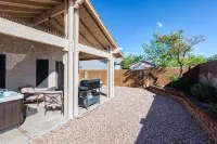 Westgate Vacation Rental/Walk to State Farm Stadium/Relax in Spa!! 글렌데일 호텔