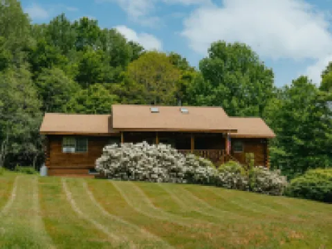 Catskills Cabin Rental Only 2.5 Hours Away From NYC! Hotels in Colchester