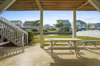 Putt-Putt, Waterfront Sunset View, Close to Beach!