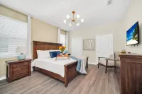 Luxury 8Br Villa Near Disney | Private Pool & Spa | Windsor Island Resort - 4-Star