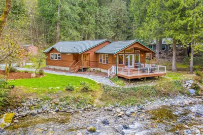 Rivers Edge Retreat Seattle - Near Snoqualmie Pass Ski Area Hotels near Ingi Johnson Park