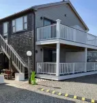 Ocean views, private access to beach, quiet, comfortable condo in far east Ptown