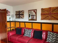 Quirky Cottage Sleeping 10 S/C <br>B&B Adjoining Fox Covert Pub Yarm
