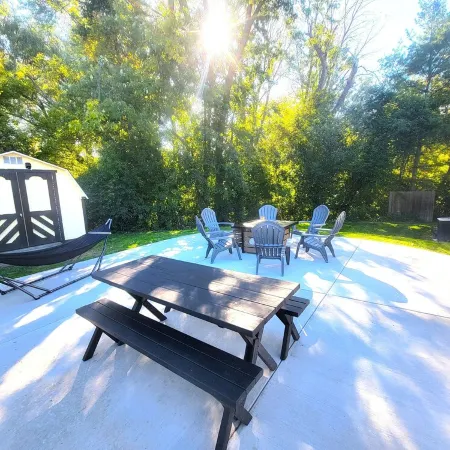 Beautiful, Cozy, and Spacious home- 3 mins from downtown