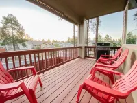 Mountain View with Hot Tub/AC nestled in the pines
